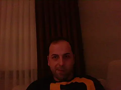 Snapshot of Yldrmm_9553 chatting on 04.26.26 Yldrmm 9553 online show from 04.26.26