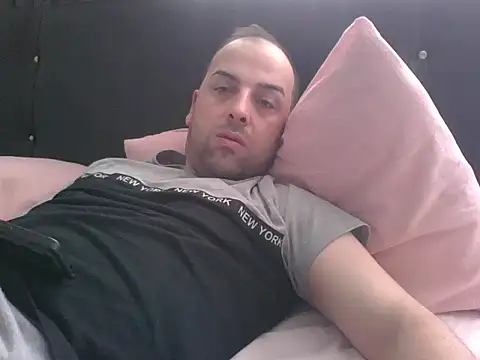 Snapshot of Yldrmm_9553 chatting on 05.16.26 Yldrmm 9553 online show from 05.16.26