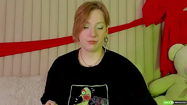 Snapshot of RachelCart chatting on 04.24.26 RachelCart online show from 04.24.26