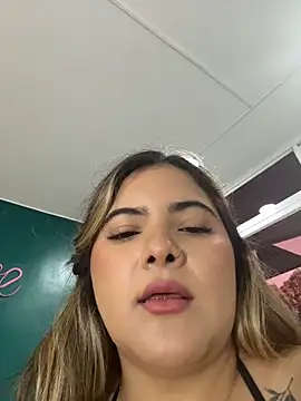 Snapshot of EVELIN_MASON chatting on 04.20.26 EVELIN MASON online show from 04.20.26