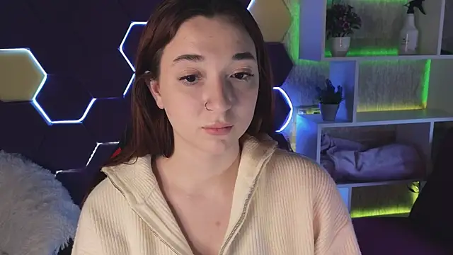 YasmineWest online show from 12.12.24