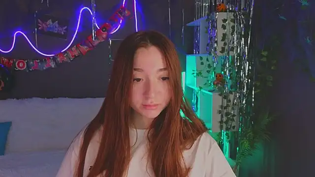 YasmineWest online show from 10.21.25