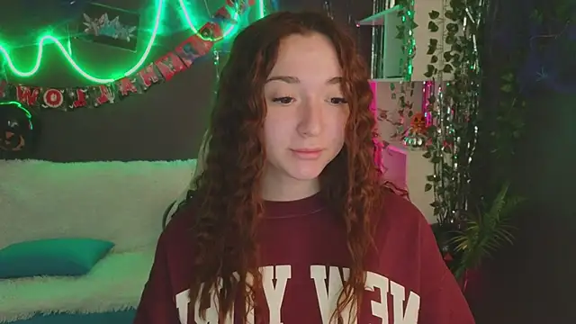 YasmineWest online show from 10.31.25