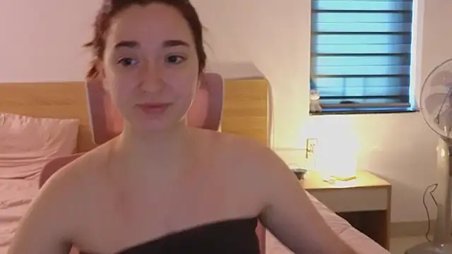 Snapshot of YasmineWest chatting on 03.29.26 YasmineWest online show from 03.29.26