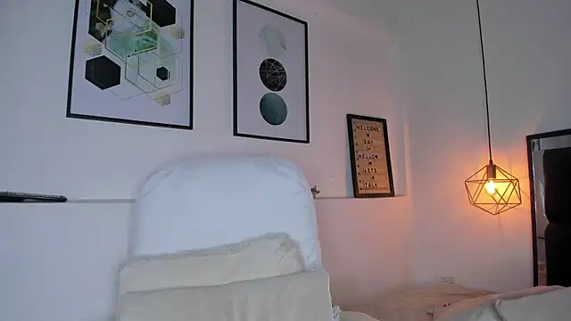Snapshot of amysc chatting on 05.19.26 amysc online show from 05.19.26