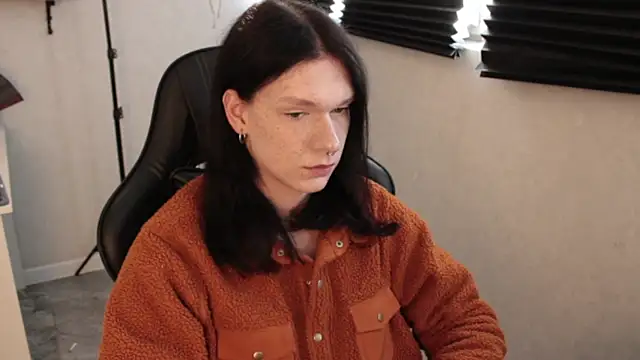 carthylovvve online show from 02.22.25