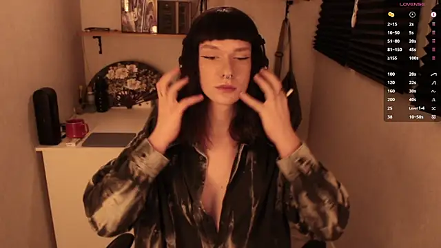 carthylovvve online show from 03.03.25