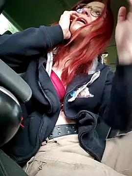 die-EinHORNY-WG online show from 10.17.25