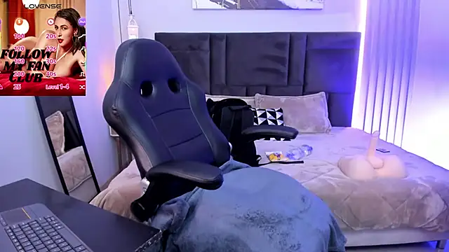 Tisha  lau online show from 11.20.25