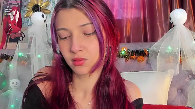  Scarlett 01 online show from 10.16.25