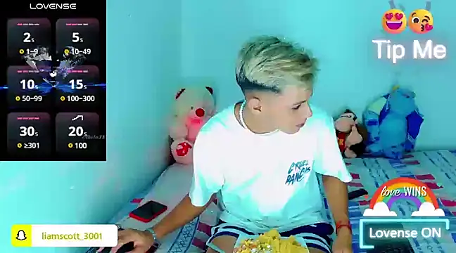 Liamscott  online show from 12.07.24