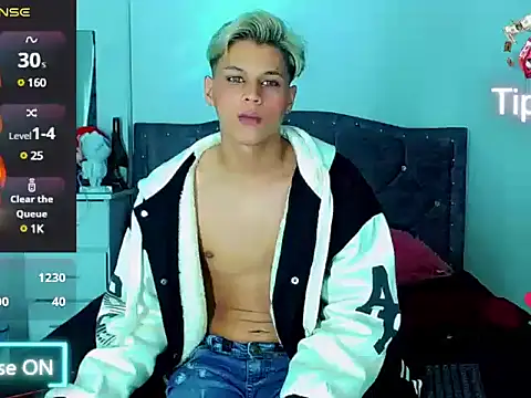 Liamscott  online show from 02.25.25