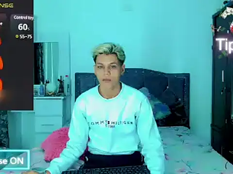 Liamscott  online show from 03.06.25