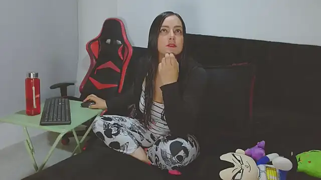 Noamartin  online show from 04.22.26