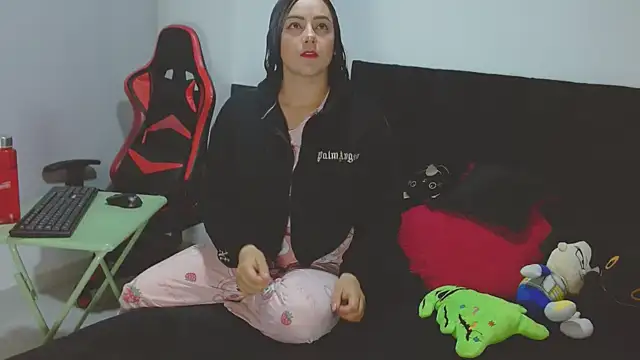 Noamartin  online show from 04.23.26