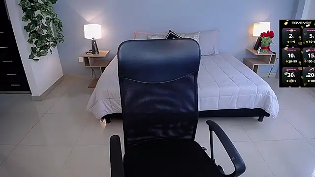 JasmineCampbell  online show from 03.14.25