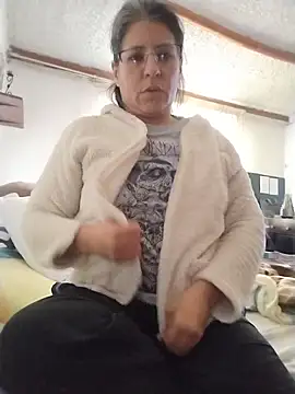 Snapshot of LucifernandaSw chatting on 01.20.25 LucifernandaSw online show from 01.20.25