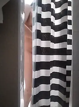 Snapshot of LucifernandaSw chatting on 02.12.25 LucifernandaSw online show from 02.12.25