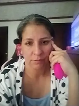 Snapshot of LucifernandaSw chatting on 04.21.26 LucifernandaSw online show from 04.21.26