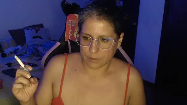 Snapshot of LucifernandaSw chatting on 05.19.26 LucifernandaSw online show from 05.19.26