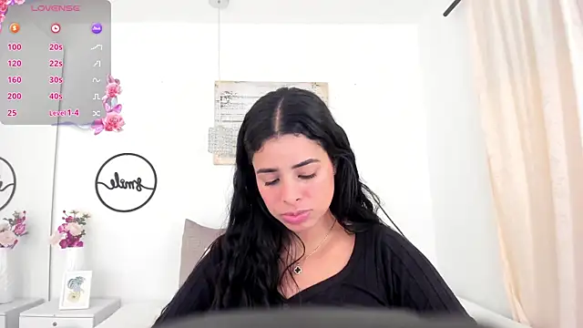 emma castilloo online show from 12.11.24