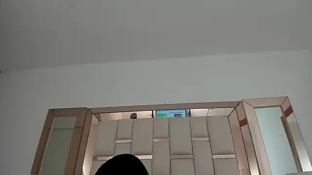 emma castilloo online show from 12.15.24