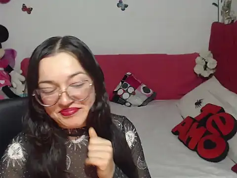 Angela 18honey online show from 10.29.25