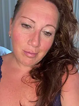 xsexycurvymilf online show from 09.11.25