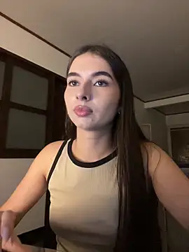Coralinee 01 online show from 05.24.26