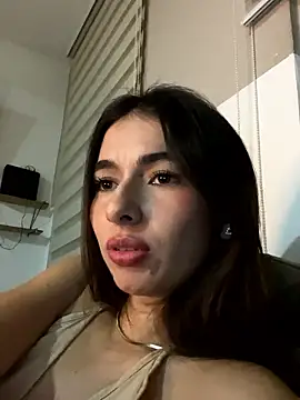 Coralinee 01 online show from 06.08.26
