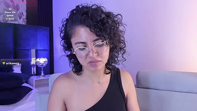 Snapshot of Amareto_ chatting on 03.22.25 Amareto online show from 03.22.25