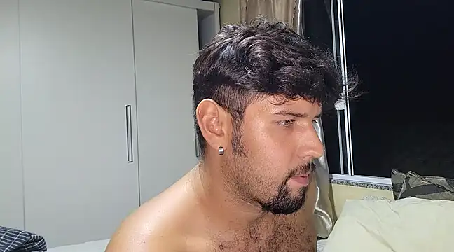 Snapshot of Luksmen chatting on 12.12.24 Luksmen online show from 12.12.24