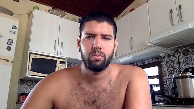 Snapshot of Luksmen chatting on 03.22.25 Luksmen online show from 03.22.25