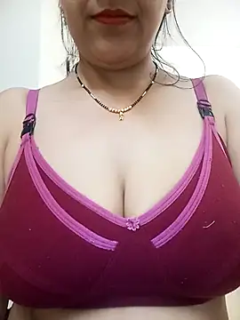 Snapshot of Hot-Shivani chatting on 03.26.26 Hot-Shivani online show from 03.26.26