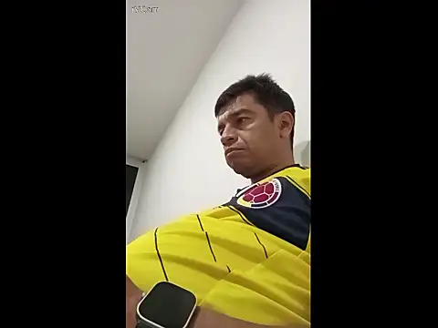 Snapshot of perxxxeo_ chatting on 10.06.25 perxxxeo online show from 10.06.25