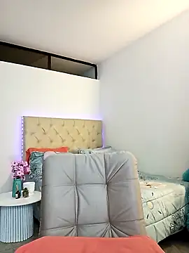 Helleamazing online show from 10.02.25