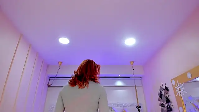 Juliana Saenzz online show from 01.30.25