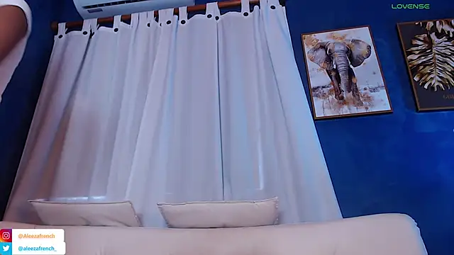 Snapshot of AleezaFrench chatting on 12.09.24 AleezaFrench online show from 12.09.24