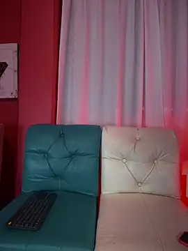 Snapshot of AleezaFrench chatting on 02.24.25 AleezaFrench online show from 02.24.25