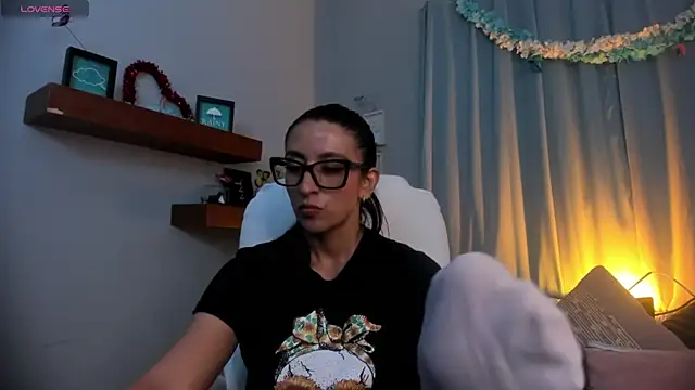 kira moon   online show from 03.31.26