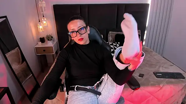 kira moon   online show from 04.07.26