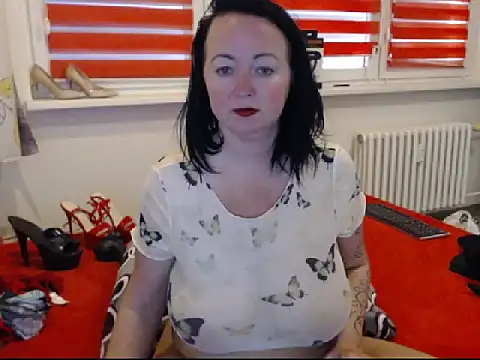 Alexie33 online show from 02.22.25