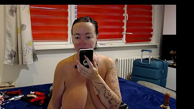 Snapshot of Alexie33 chatting on 06.28.26 Alexie33 online show from 06.28.26