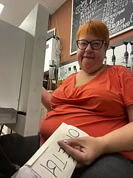 Klio5678 online show from 10.29.25