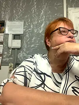 Klio5678 online show from 11.04.25