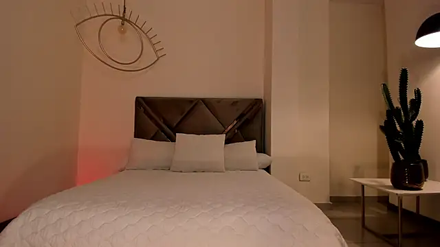 DominiqueVega online show from 11.29.25