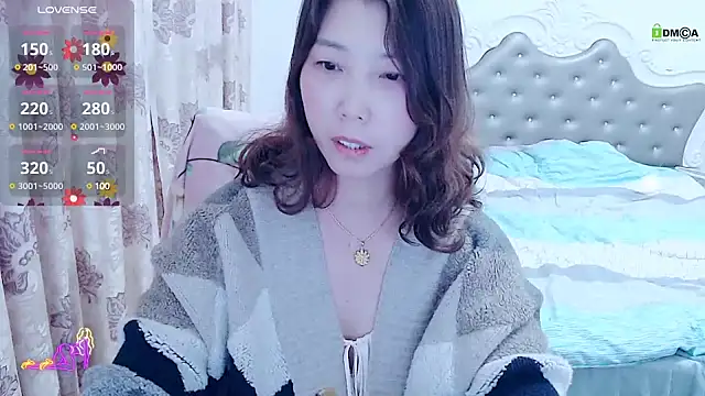 Snapshot of -Shirleyni_ chatting on 03.18.25 -Shirleyni online show from 03.18.25