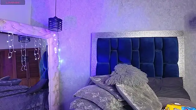 Snapshot of ashley_brend chatting on 10.04.25 ashley brend online show from 10.04.25