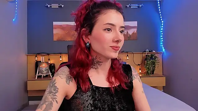 Snapshot of LiliJones_ chatting on 01.09.25 LiliJones online show from 01.09.25