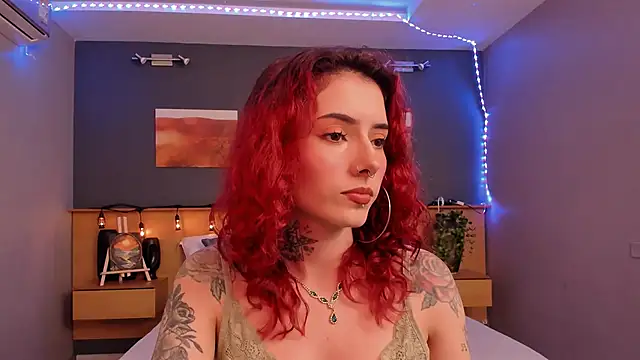 Snapshot of LiliJones_ chatting on 01.11.25 LiliJones online show from 01.11.25